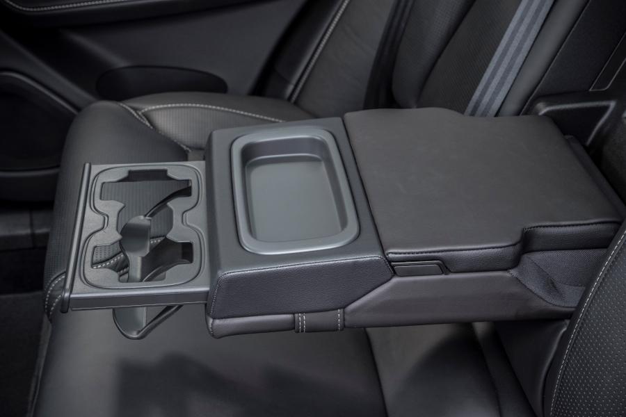 Детали интерьера Volvo XC60 D4 Inscription 2017 года  (UK) (фото 154 из 172)